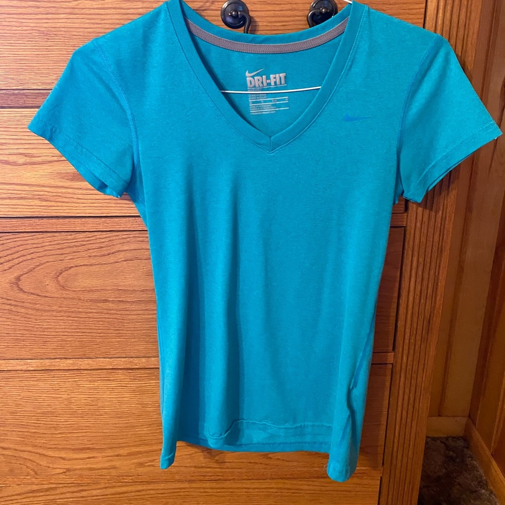 Teal Nike v neck tee